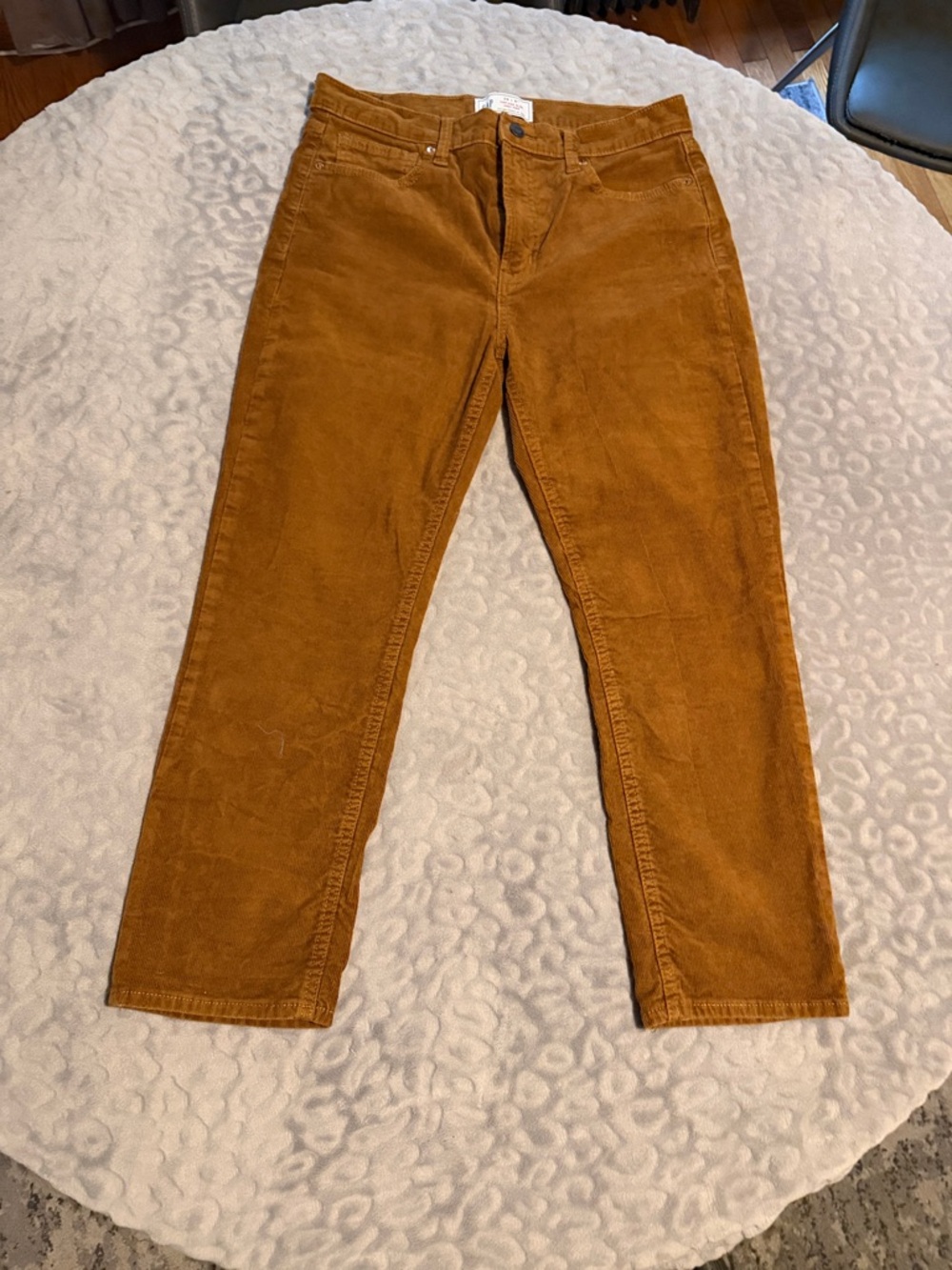 GAP Men's Corduroy Pants in Caramel Brown